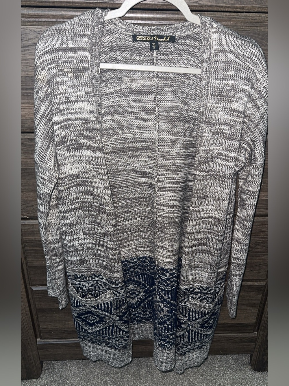 Gray Open-Front Knit Cardigan with Navy Pattern